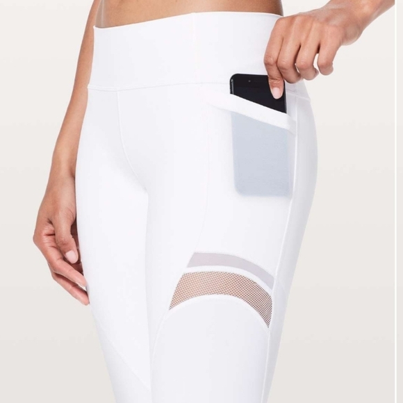 LULULEMON Forget The Sweat Crop. 21 inch. White. Size 6 - Picture 5 of 13